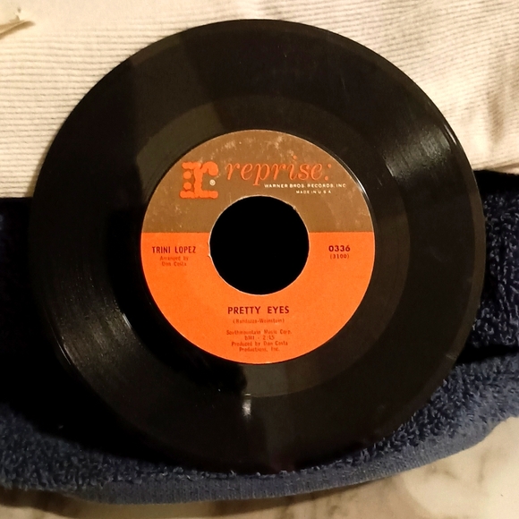 Reprise Other - Trini Lopez 45 record 7" Lemon Tree & Pretty Eyes double sided single.